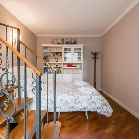 With 2 Bedrooms In With Furnished Terrace And Wifi Апартаменты *