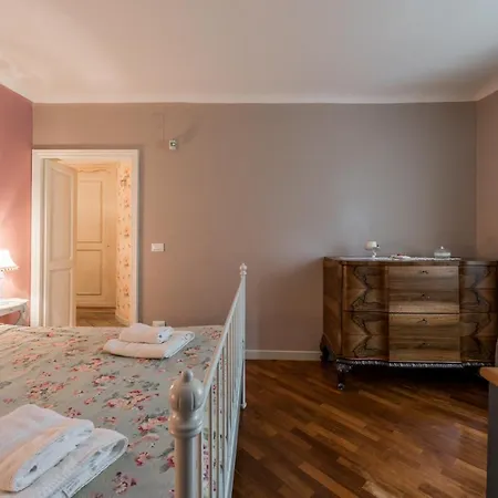 With 2 Bedrooms In With Furnished Terrace And Wifi Apartment Bari